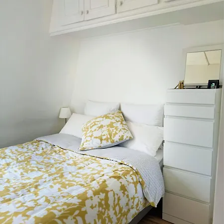 Cosy Au Coeur Du 17eme * Parigi